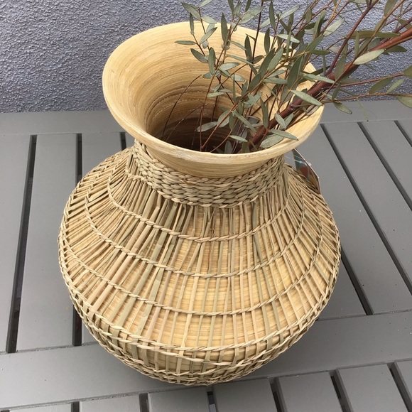 Vietnamese Bamboo-Straw Vase - Picture 4 of 6